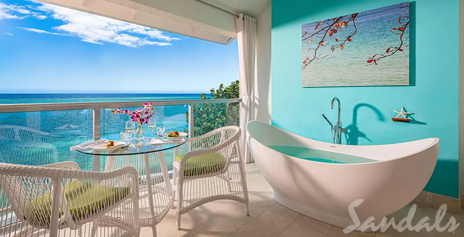 Oceanfront Penthouse Club Level Junior Suite wBalcony Tranquility Soaking Tub 2 of 5