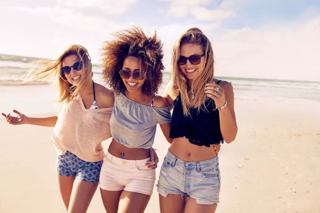 Wyndham Alltra girls on beach