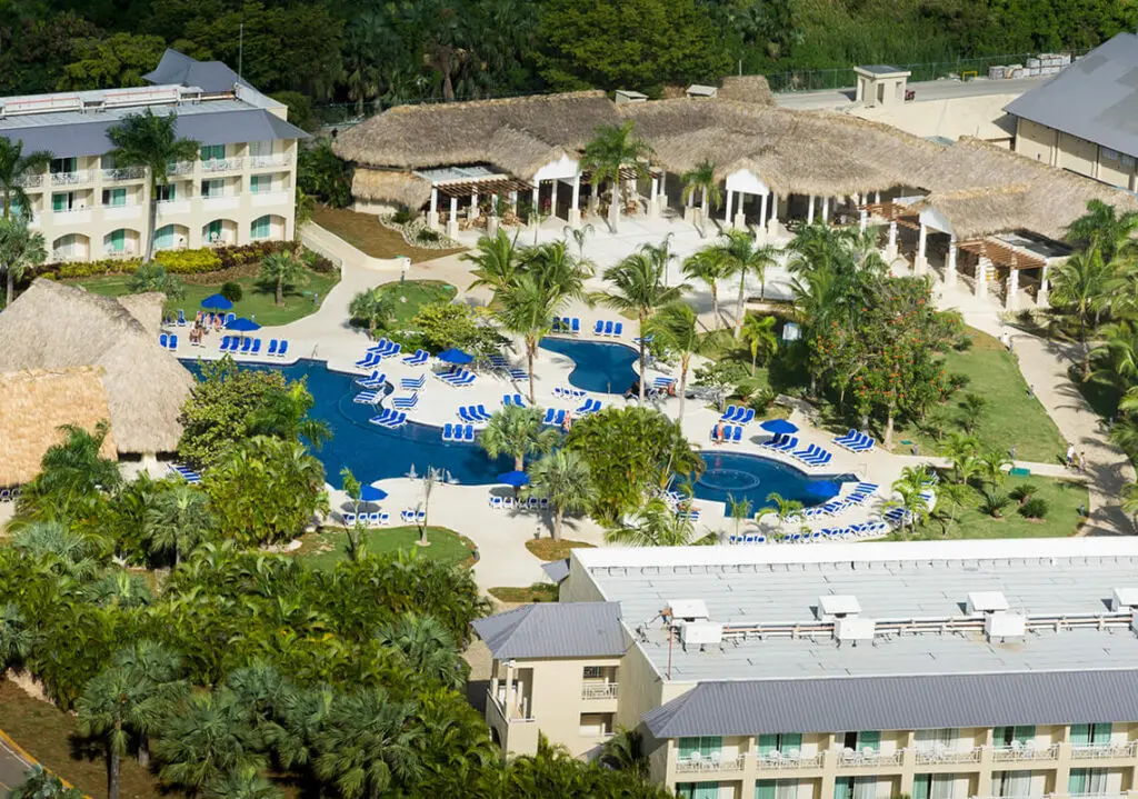 Royalton Splash Punta Cana_aerial view of main pool