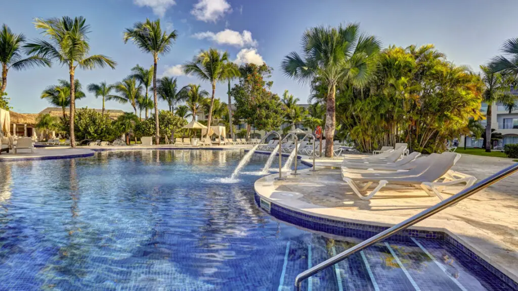 Royalton Splash Punta Cana_main pool 2