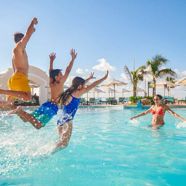 Wyndham Alltra Cancun - All Inclusive Vacations Store