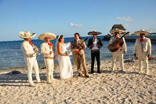 mariachi-band-for-entertainment